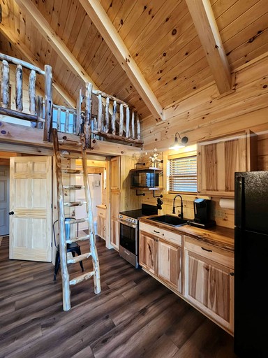 Cabins (United States of America, Franklin, Ohio)