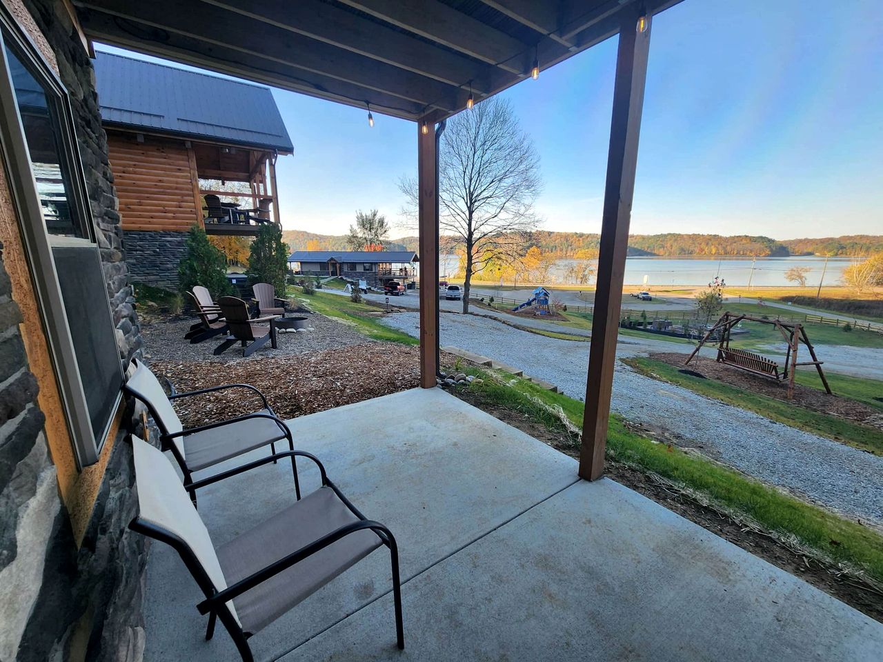 Group Friendly Cabin with Spa on the Deck near Tappan Lake in Ohio