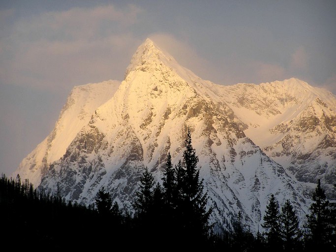 Log Cabins (Golden, British Columbia, Canada)