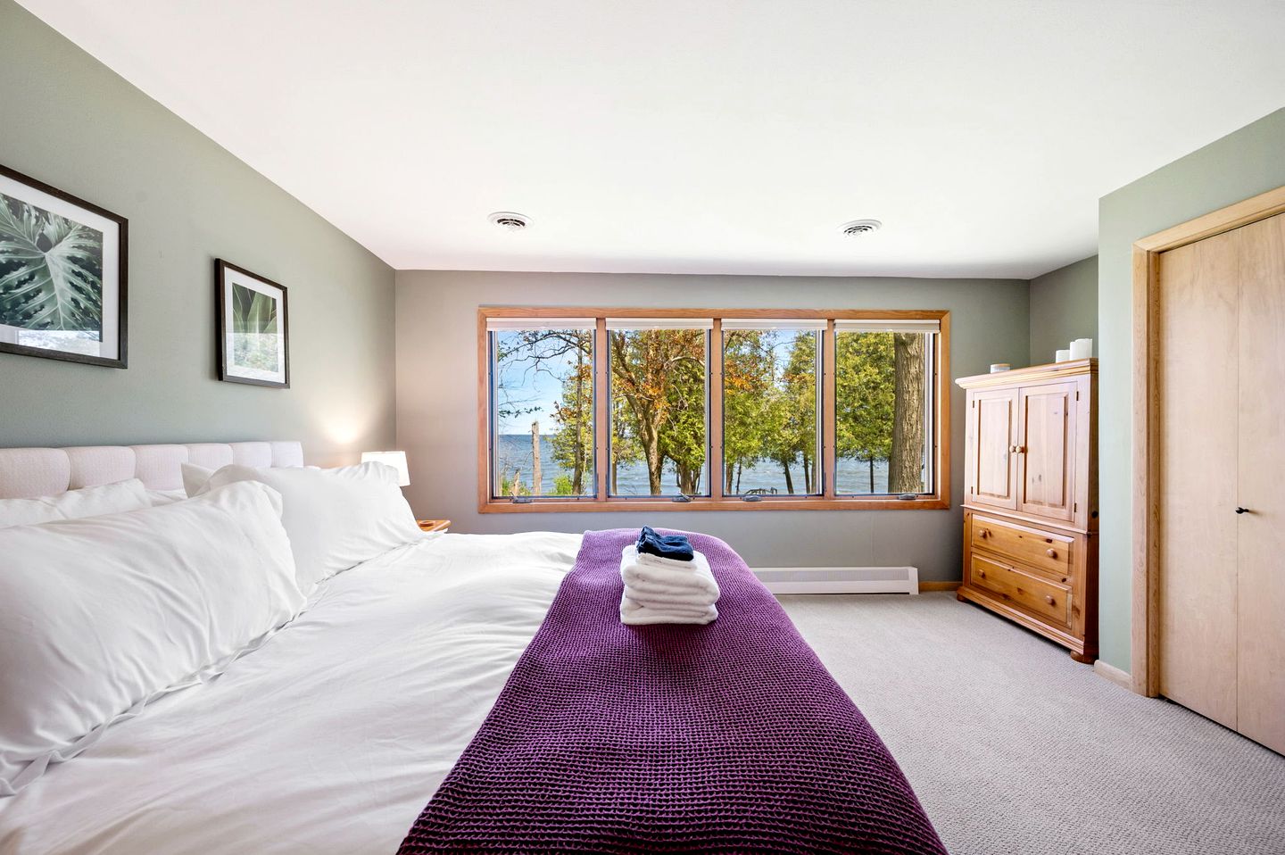 Cozy Lakefront Retreat | Fire Pit, Pet-Friendly & Scenic Views near Sturgeon Bay, WI