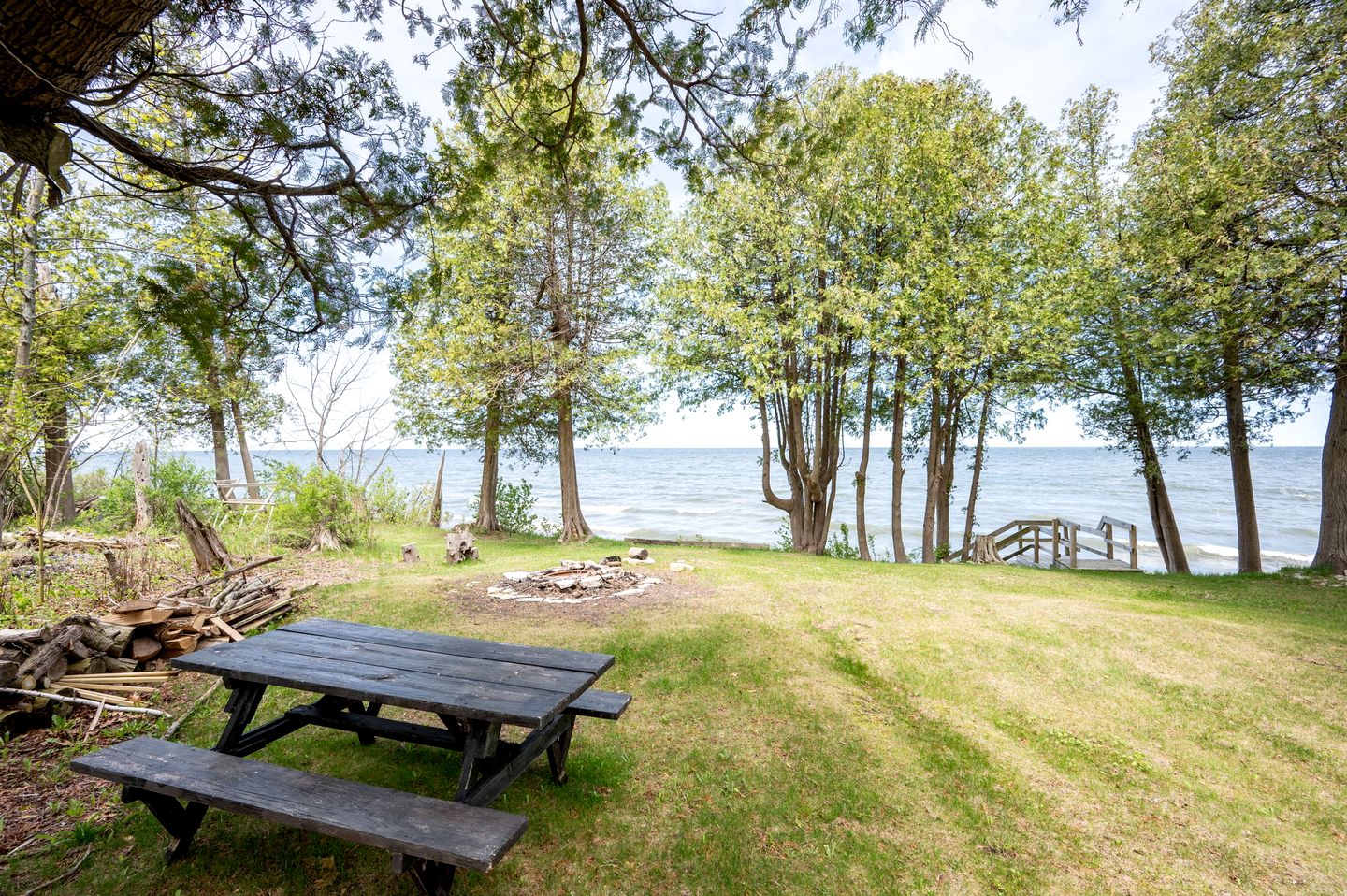Cozy Lakefront Retreat | Fire Pit, Pet-Friendly & Scenic Views near Sturgeon Bay, WI