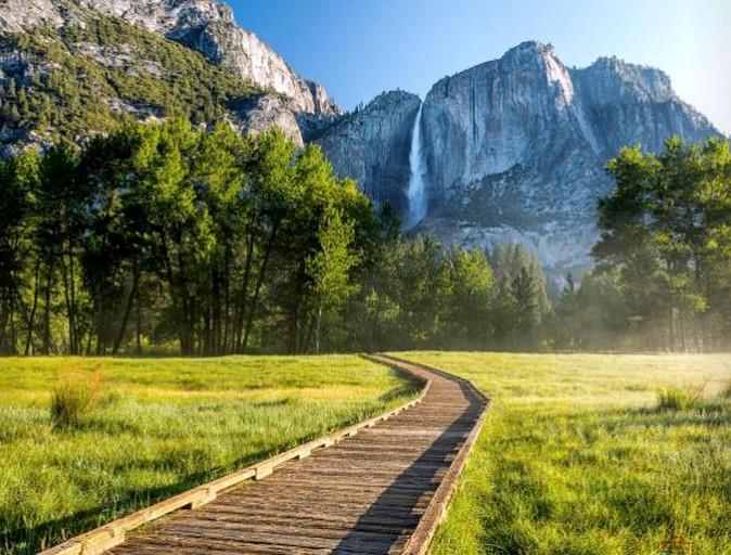 Cabins (Yosemite Park, California, United States)