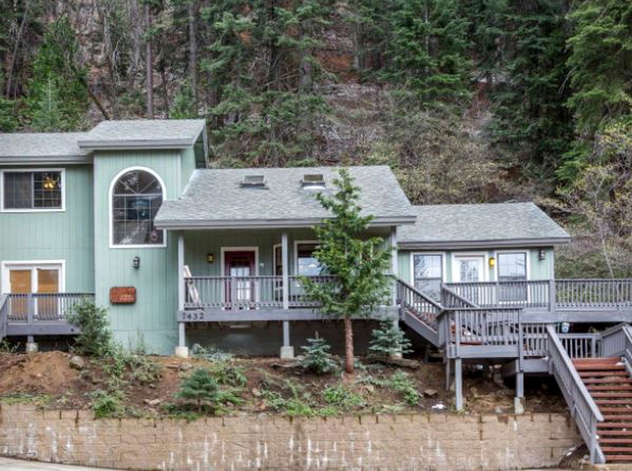 Lovely Mountain Rental Ideal for Large Groups near Yosemite Valley, California