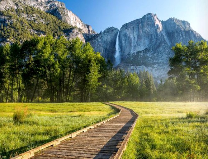 Cabins (Yosemite Park, California, United States)