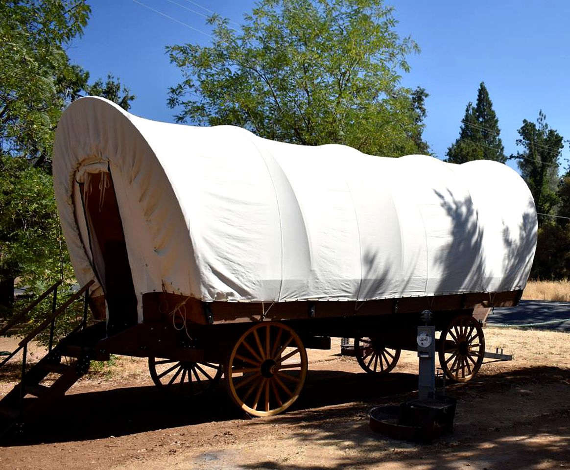 Fantastic Conestoga Wagons for Glamping Getaway near Yosemite National Park, California