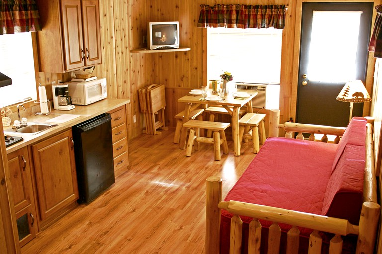 Cabins (Groveland, California, United States)