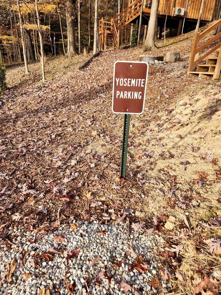 Pet-Friendly Tree Cabin by Tappan Lake with Lofted Space in Ohio