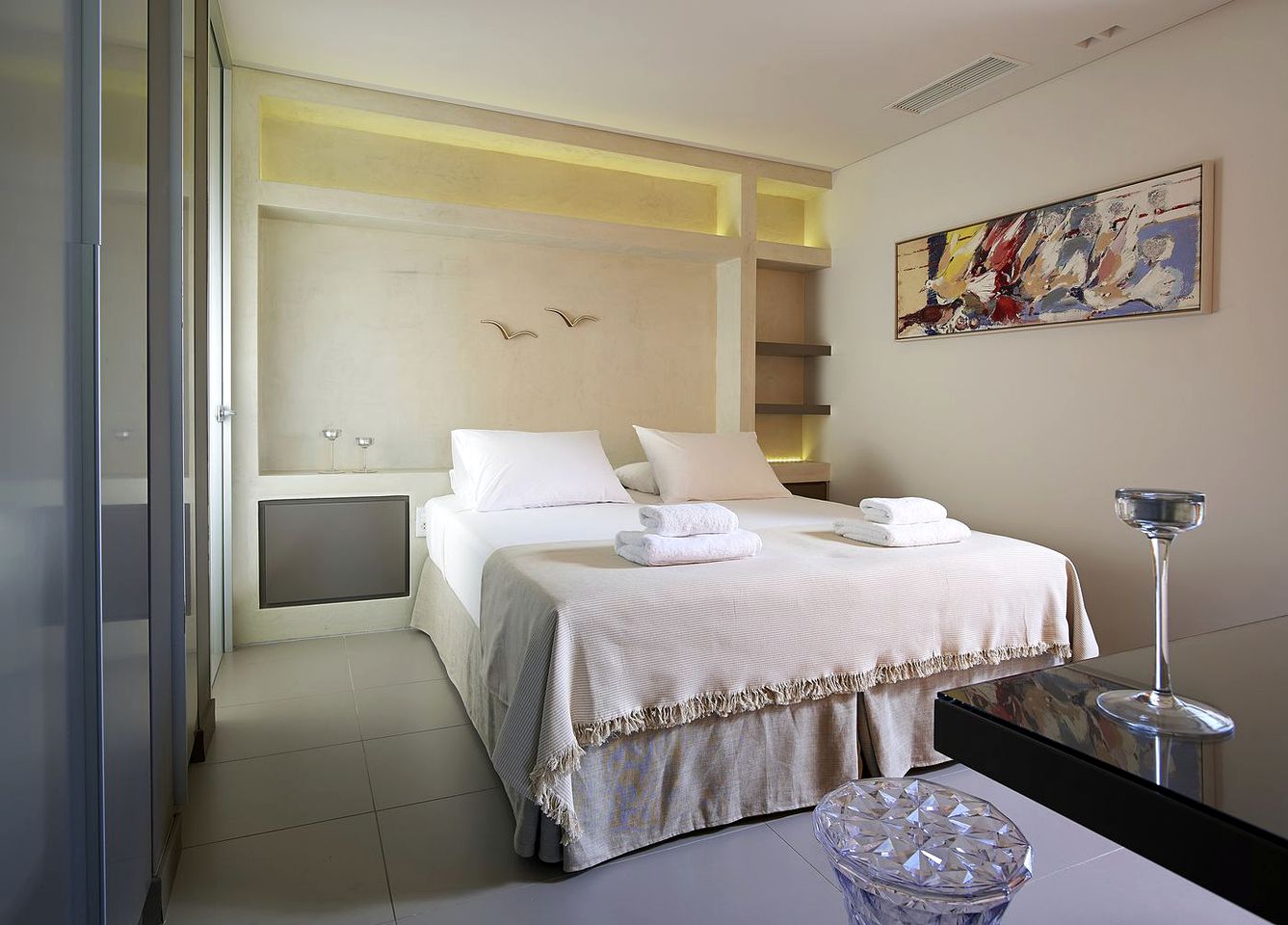 Fantastic Two-Story Villa with an Infinity Pool near Kissamos, Crete