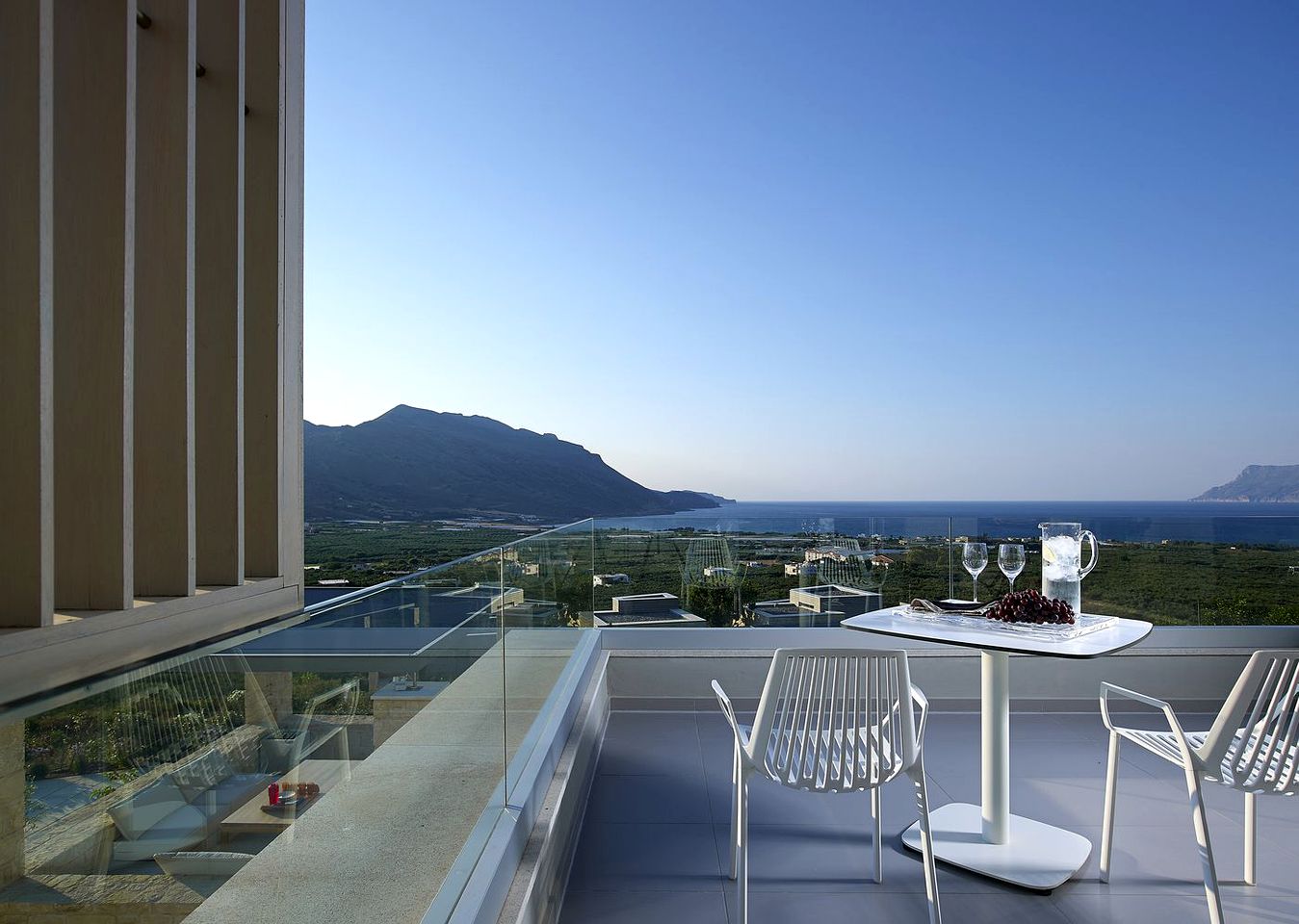 Fantastic Two-Story Villa with an Infinity Pool near Kissamos, Crete