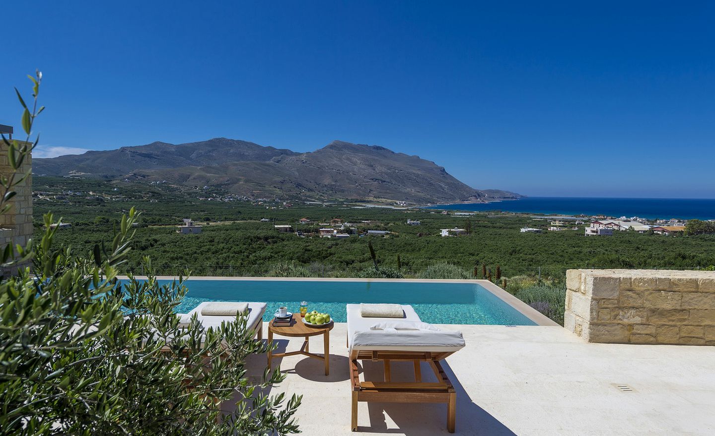 Incredible Getaway Villa with a Heated Pool near Kissamos, Crete