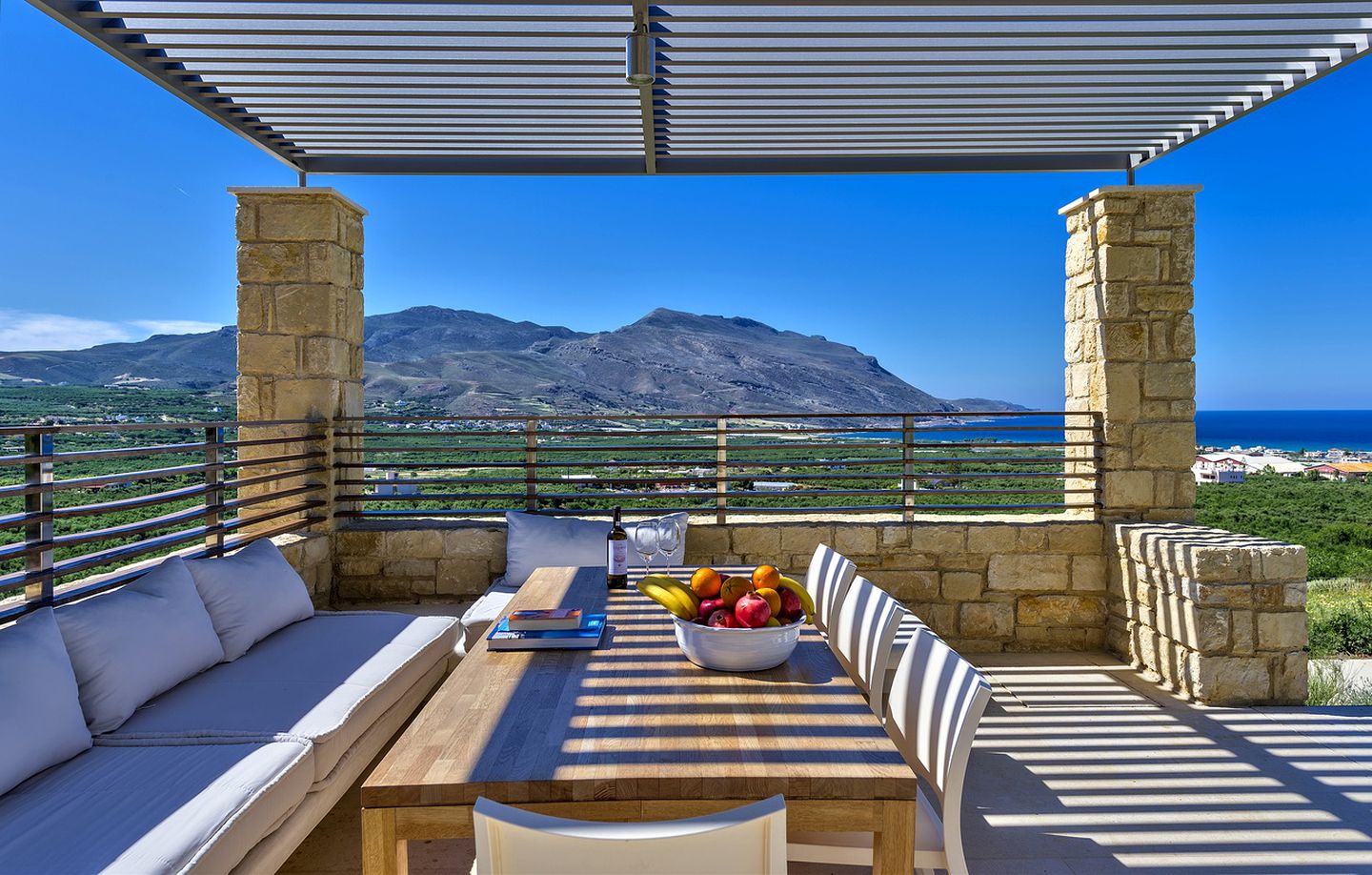 Incredible Getaway Villa with a Heated Pool near Kissamos, Crete