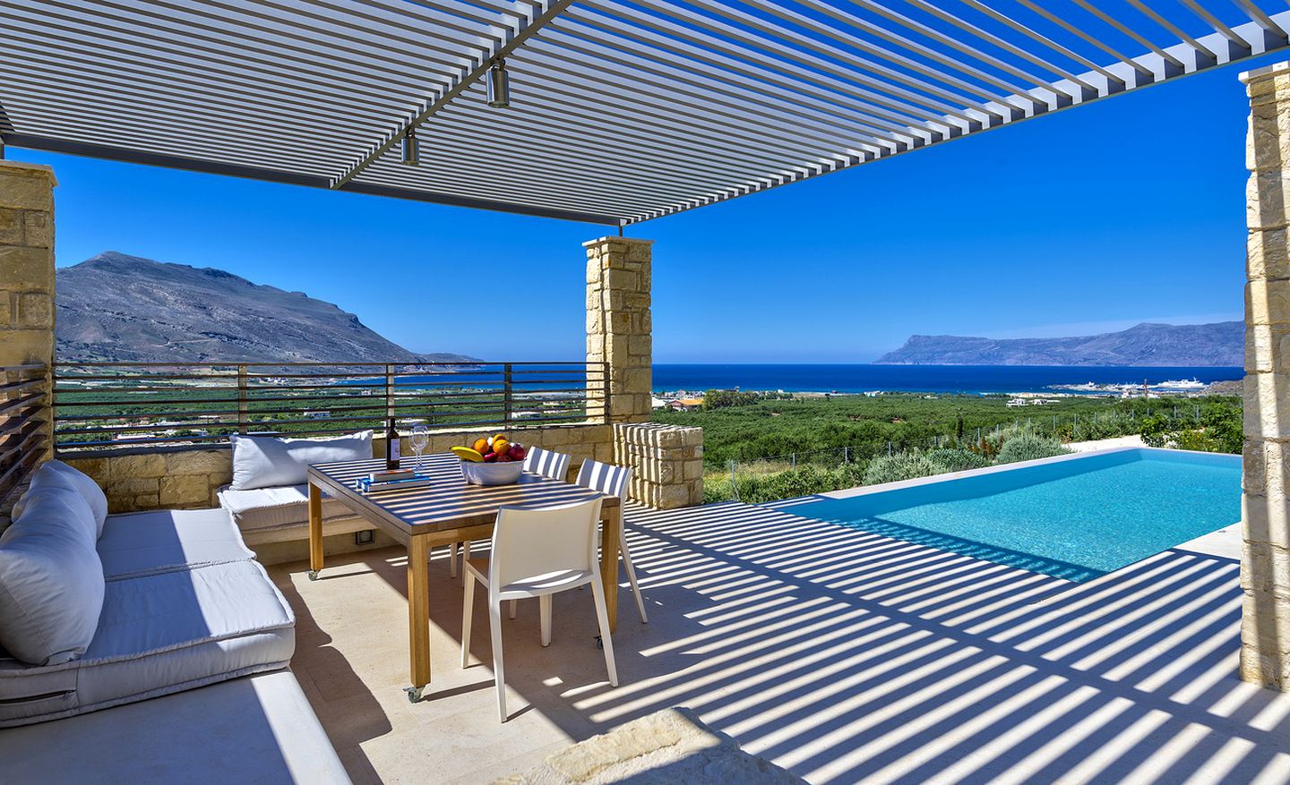 Incredible Getaway Villa with a Heated Pool near Kissamos, Crete