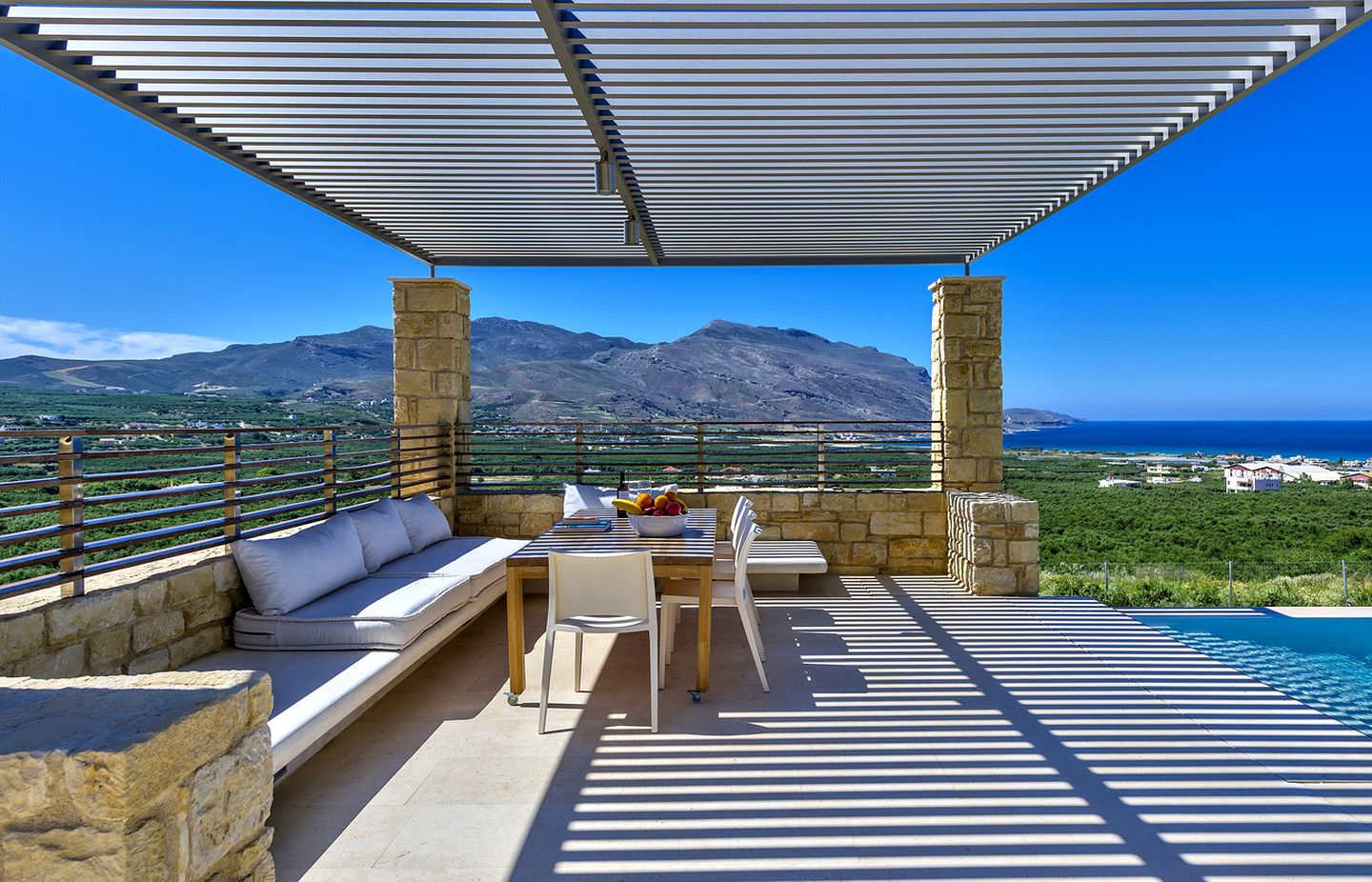 Incredible Getaway Villa with a Heated Pool near Kissamos, Crete