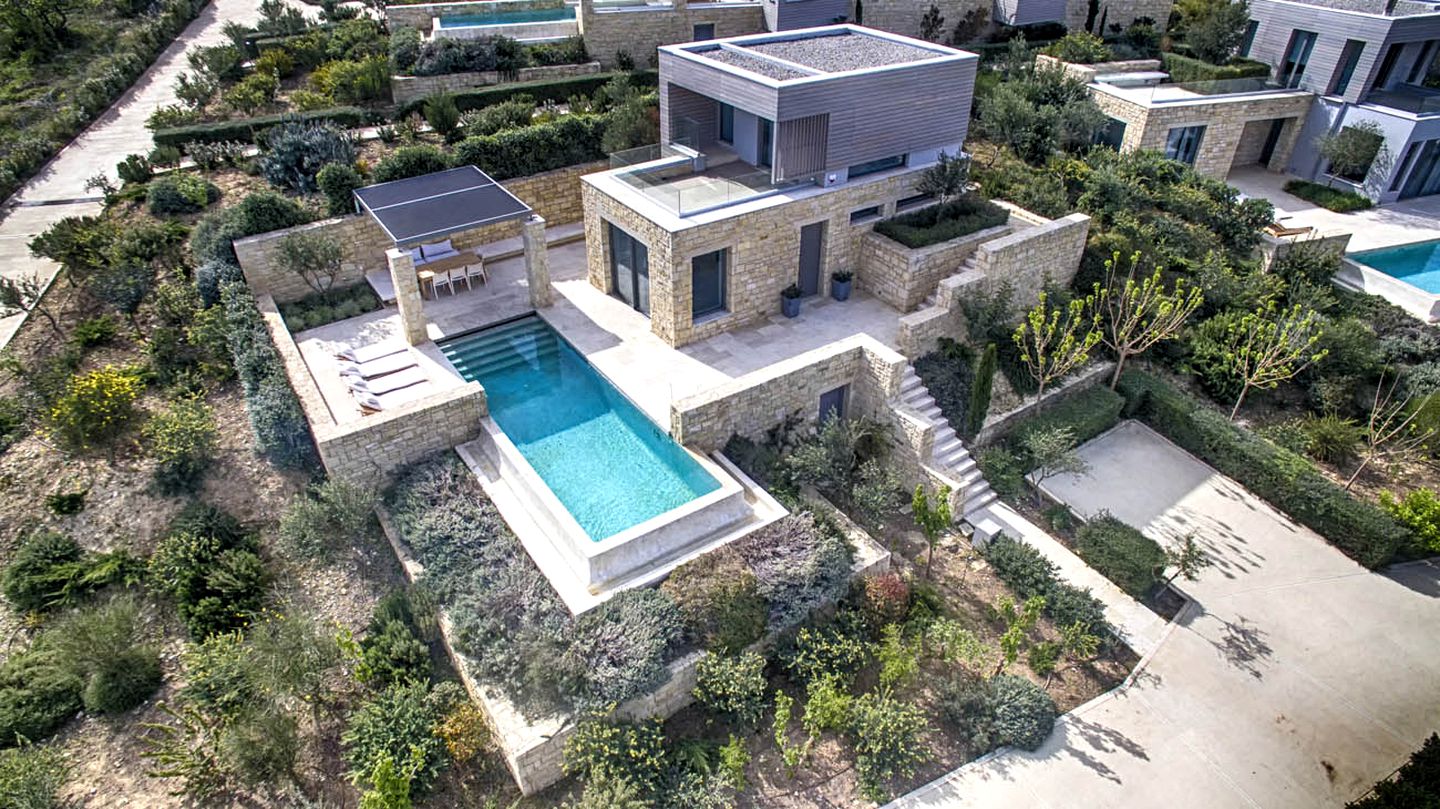 Fabulous Villa for a Luxury Getaway by Kissamos Bay, Crete