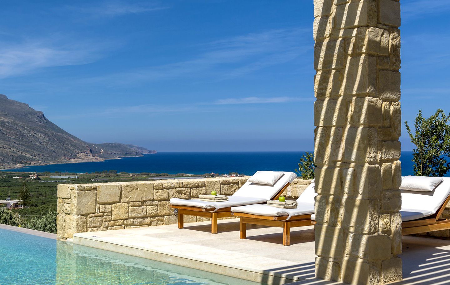 Fabulous Villa for a Luxury Getaway by Kissamos Bay, Crete