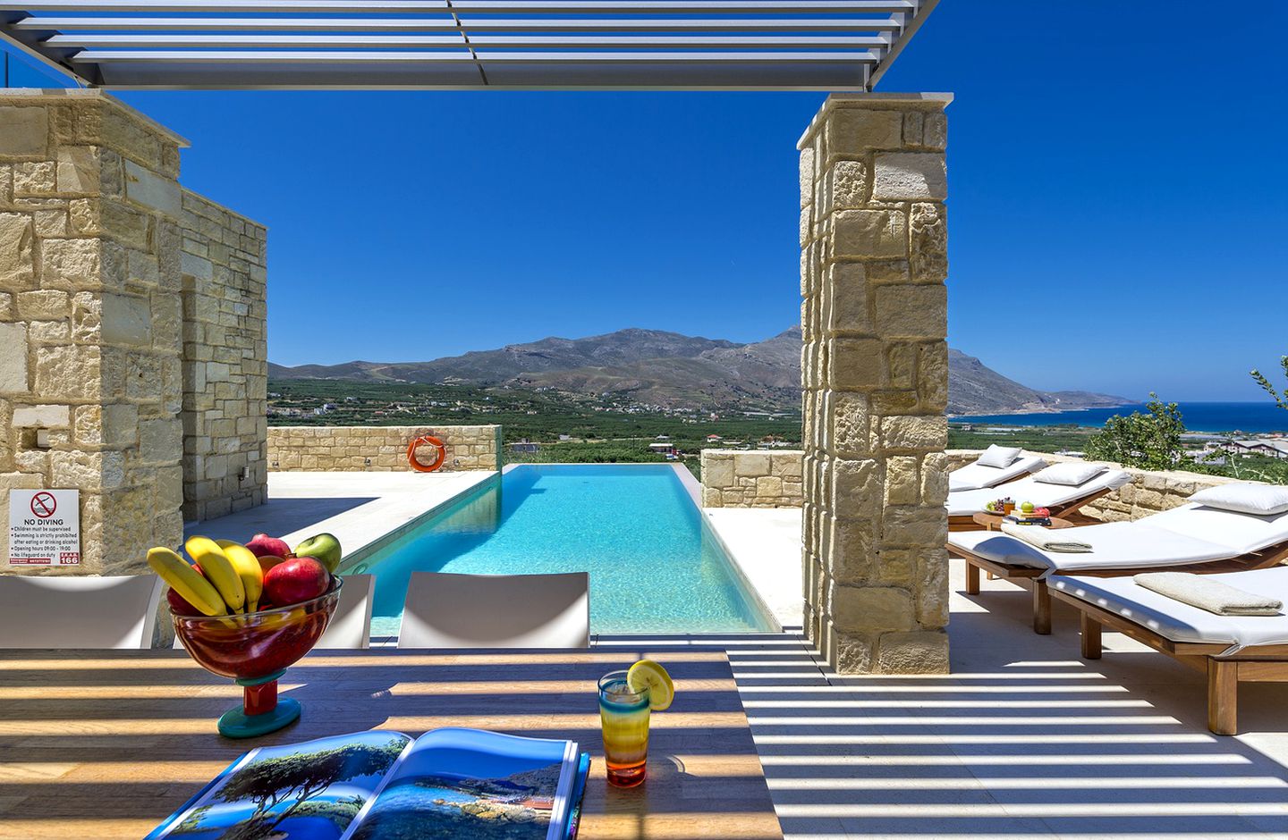 Fabulous Villa for a Luxury Getaway by Kissamos Bay, Crete