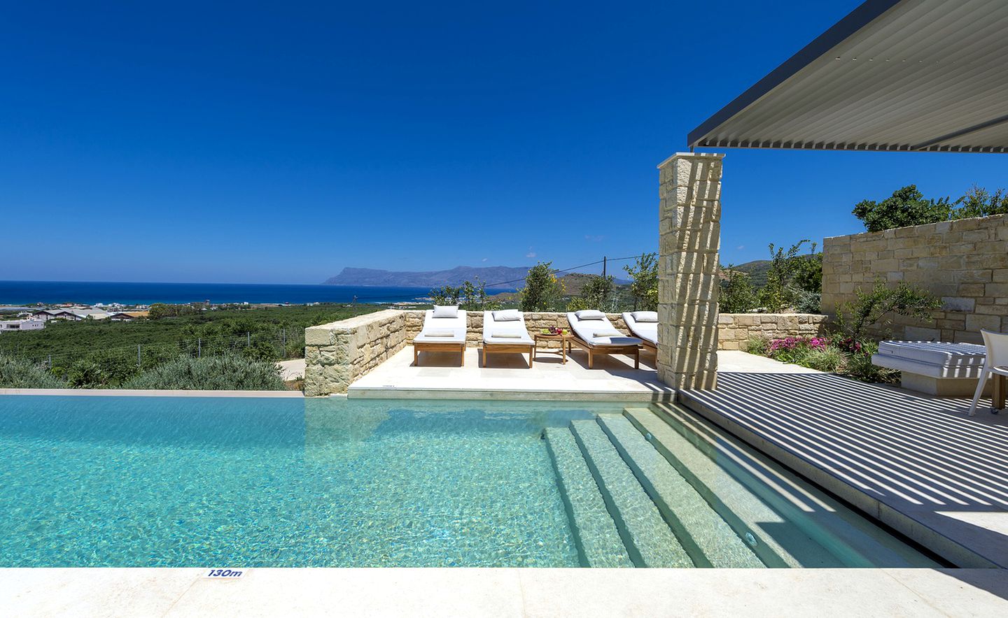 Fabulous Villa for a Luxury Getaway by Kissamos Bay, Crete