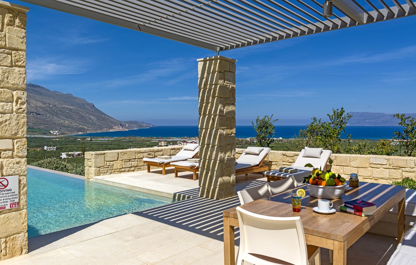 Fabulous Villa for a Luxury Getaway by Kissamos Bay, Crete