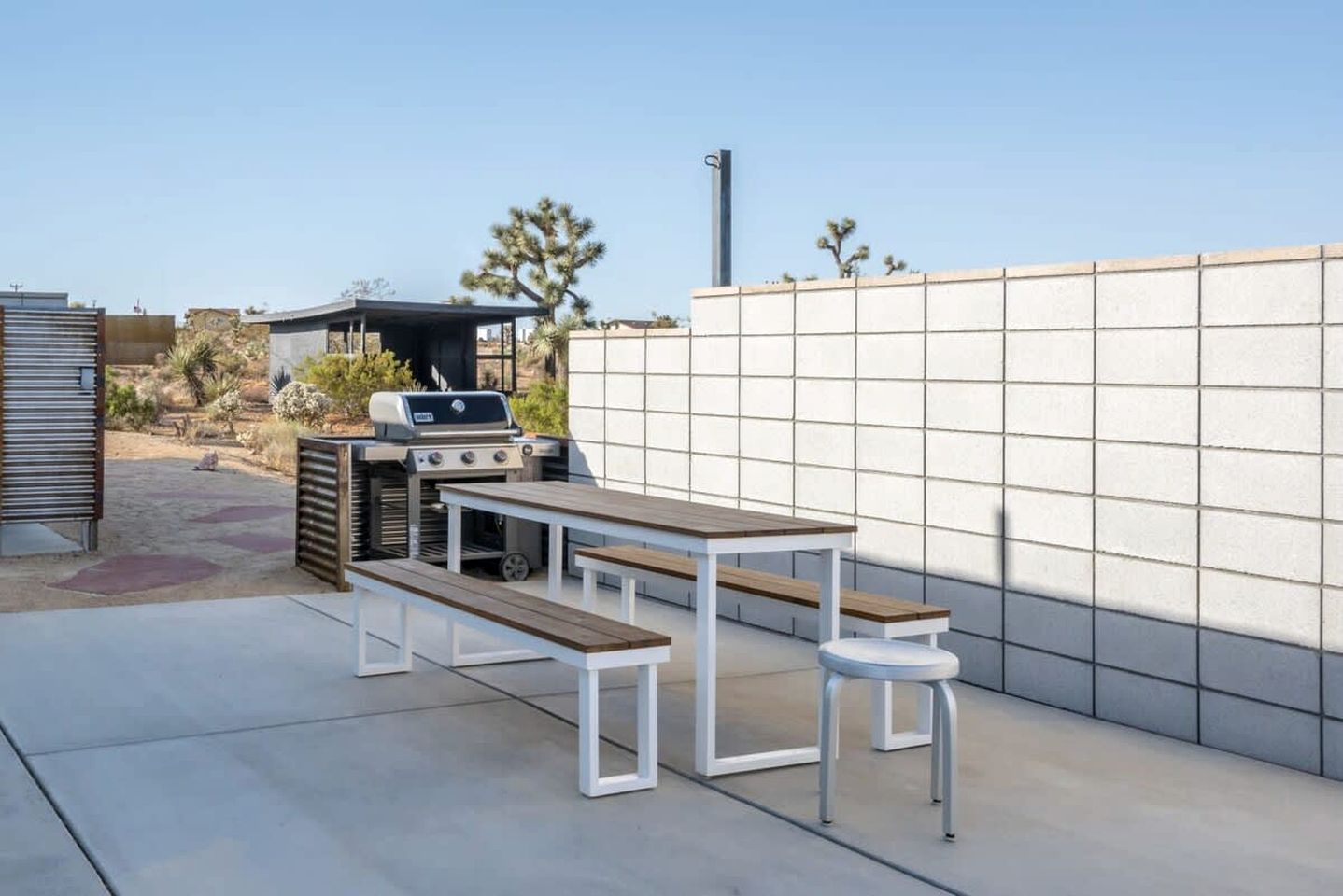 Joshua Tree Glamping Oasis with Outdoor Shower and Private Hot Tub, near Palm Springs, California