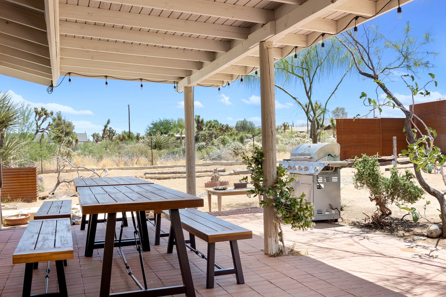 Exquisite Rental Beautifully Design in Yucca Valley, California