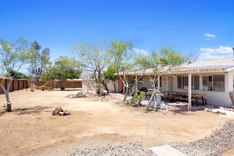 Exquisite Rental Beautifully Design in Yucca Valley, California