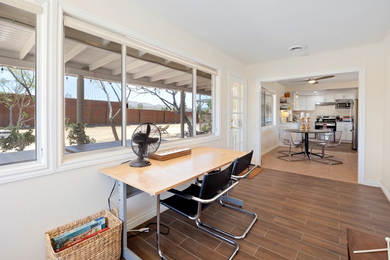 Cabins (United States of America, Yucca Valley, California)