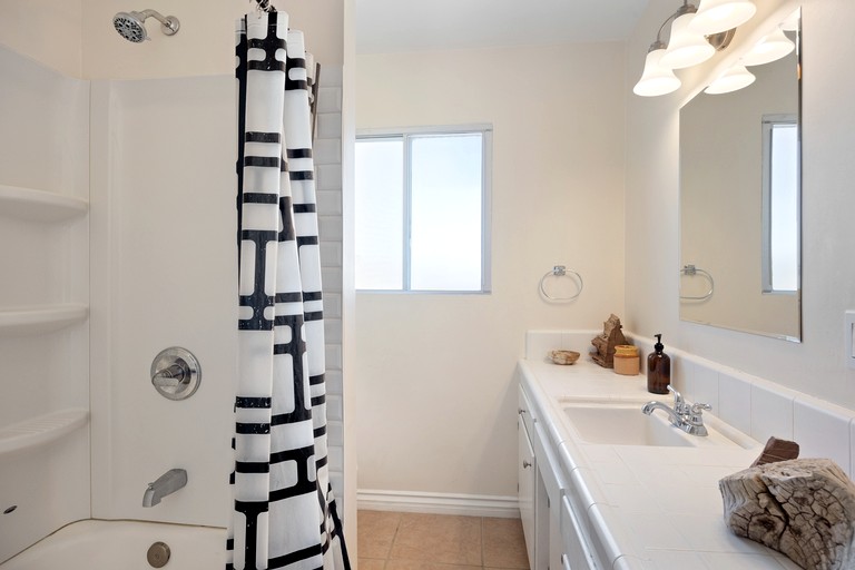 Cabins (United States of America, Yucca Valley, California)