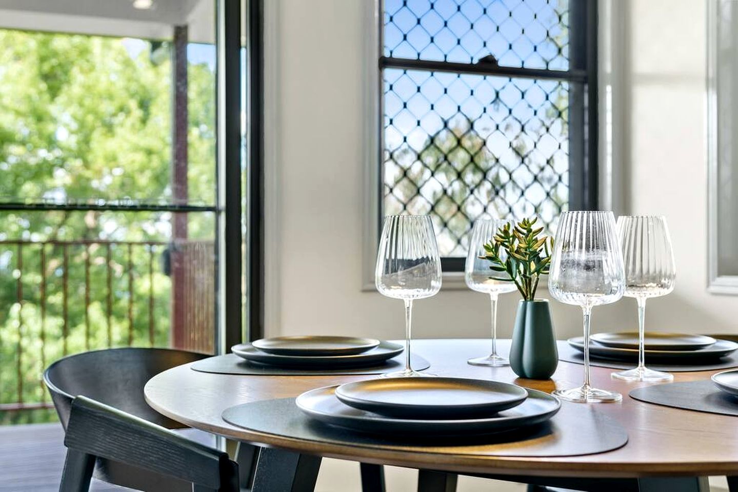 Luxury Scandi-Japanese Retreat with Private Spa near Ravensbourne National Park, Crows Nest QLD