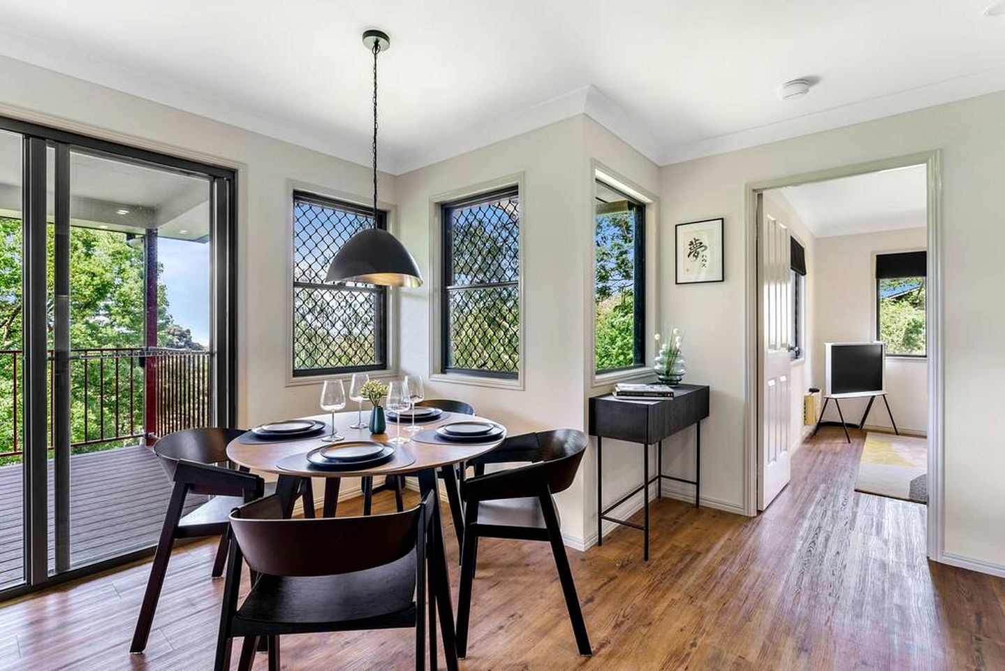 Luxury Scandi-Japanese Retreat with Private Spa near Ravensbourne National Park, Crows Nest QLD