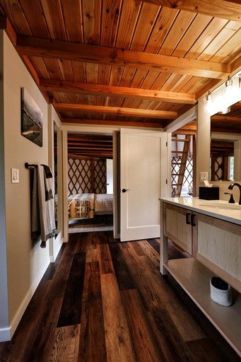 Yurts (United States of America, Carson, Washington)