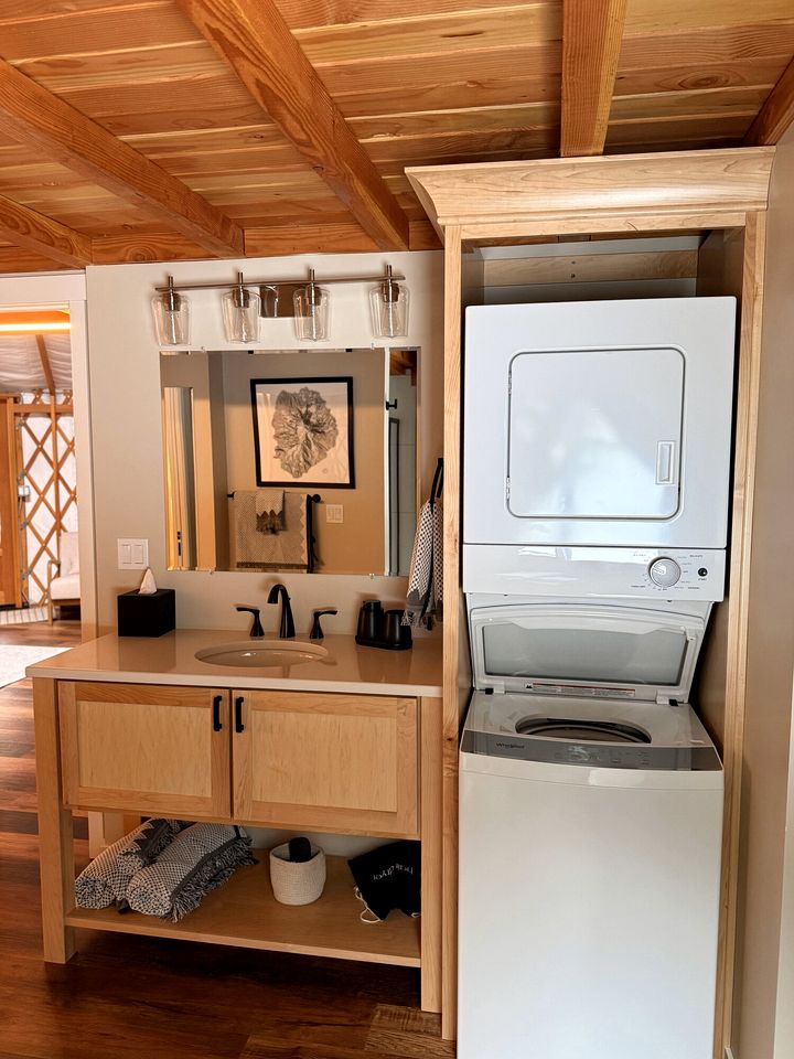 Luxurious Creekside Yurt with Stargazing Dome & Firepit near Carson, Washington