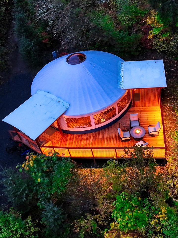 Modern Luxury Yurt with Firepit Table & Skylit Dome near Carson, Washington