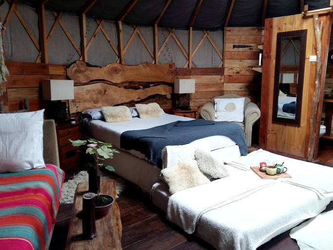 Yurts (Puyehue, Los Lagos, Chile)