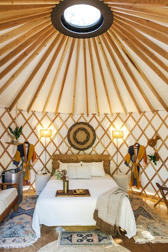 Yurts (United States of America, Lakeway, Texas)
