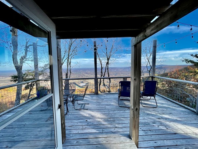 Yurts (United States of America, Rising Fawn, Georgia)
