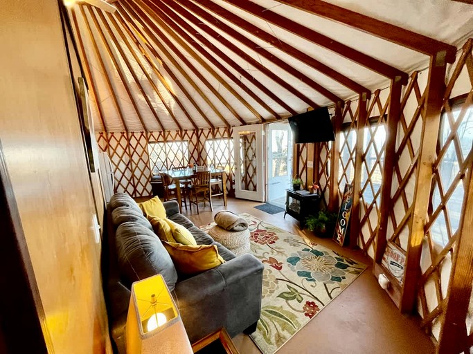 Yurts (United States of America, Rising Fawn, Georgia)