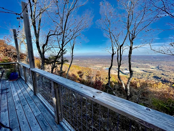 Yurts (United States of America, Rising Fawn, Georgia)