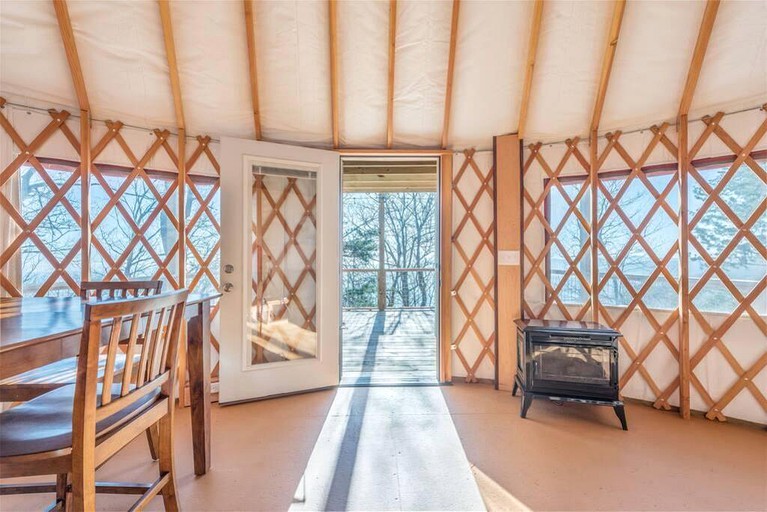 Skyland Ridge, Yurts 71294, Rising Fawn, United States of America