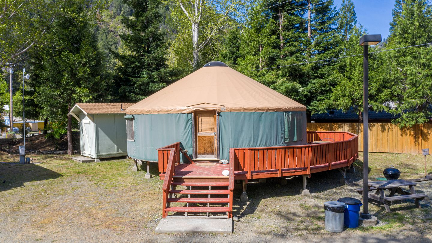 Yurts (United States of America, Big Flat, California)