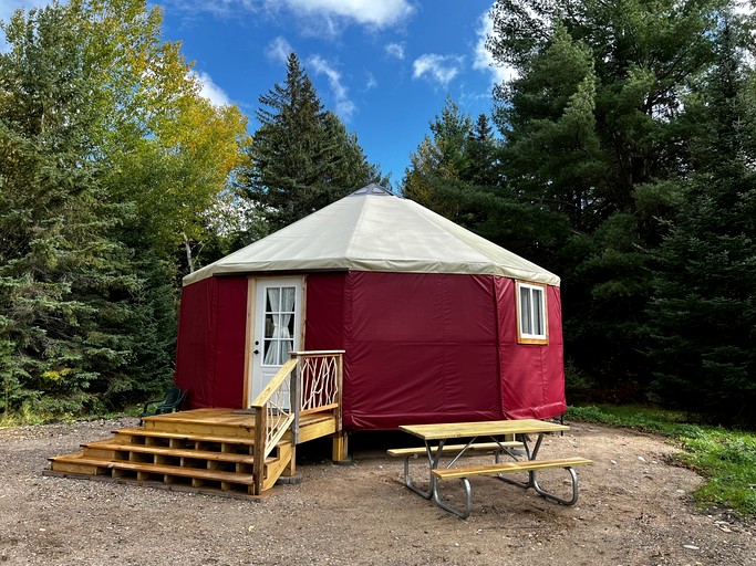 Cozy Woodland Yurt Retreat with Firepit & Kitchenette near Orr, Minnesota