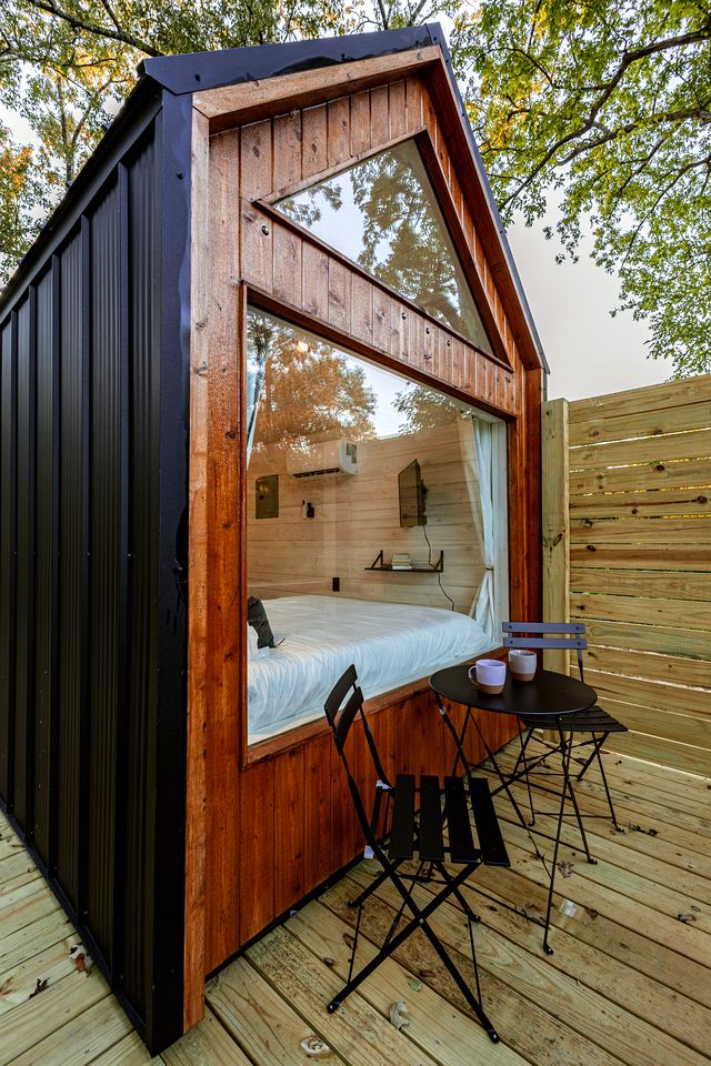 Secluded Tiny Home with Hot Tub, Sauna & Fire Pit near Lake Livingston in Coldspring, Texas