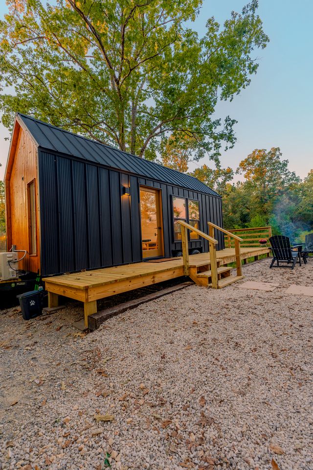Secluded Tiny Home with Hot Tub, Sauna & Fire Pit near Lake Livingston in Coldspring, Texas