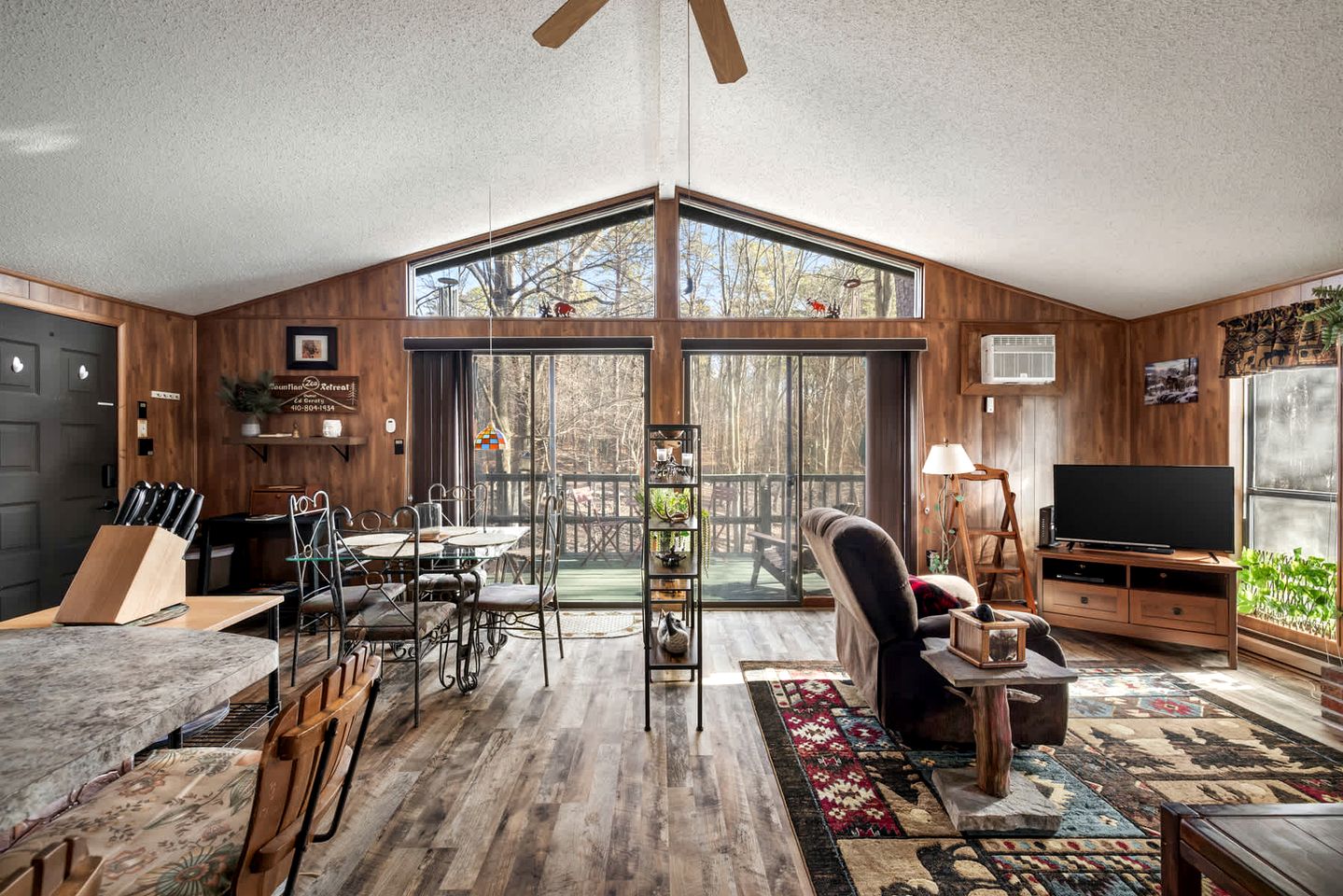 Blissful Zen Cabin Oasis near Cacapon River in West Virginia