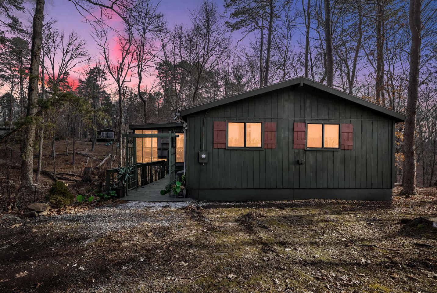 Blissful Zen Cabin Oasis near Cacapon River in West Virginia