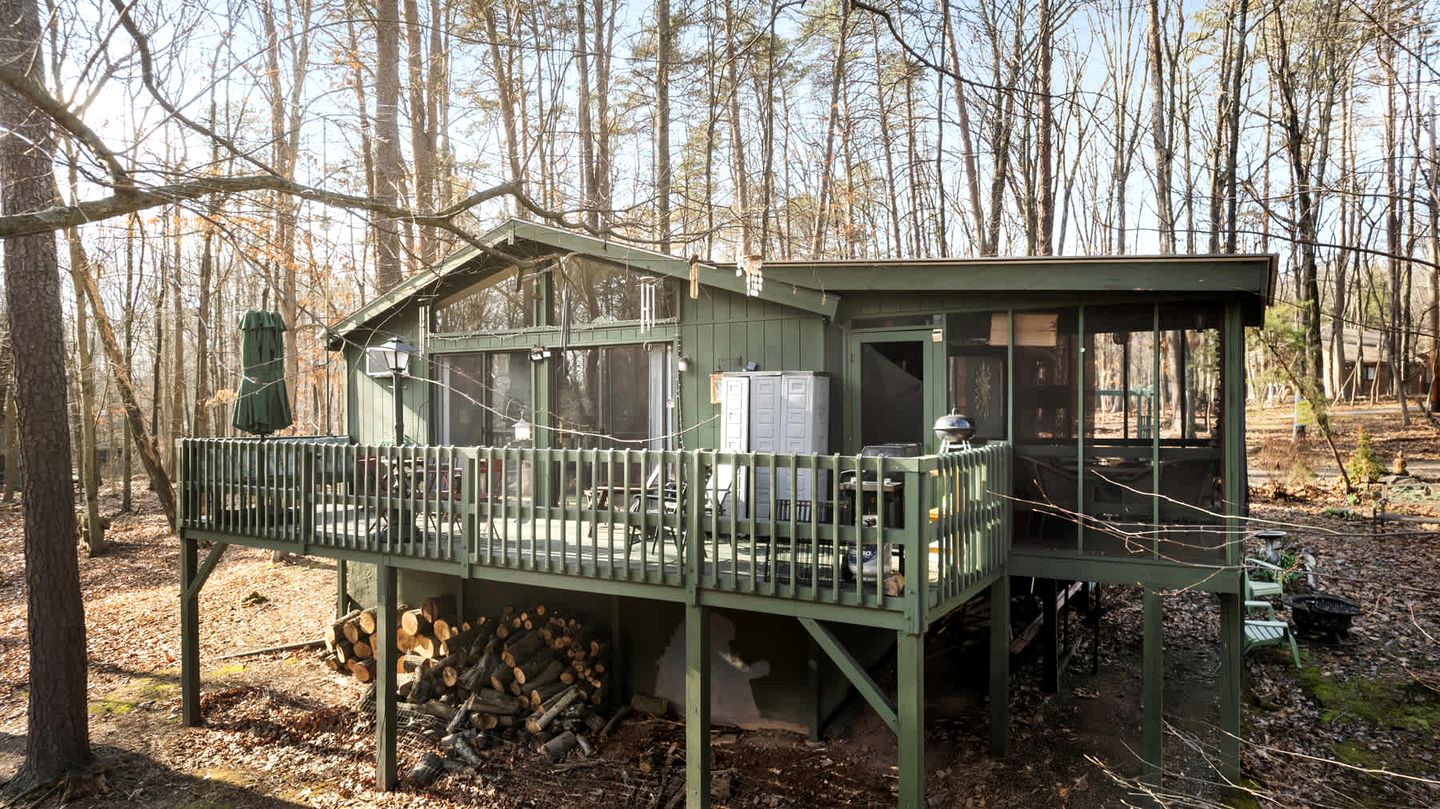 Blissful Zen Cabin Oasis near Cacapon River in West Virginia