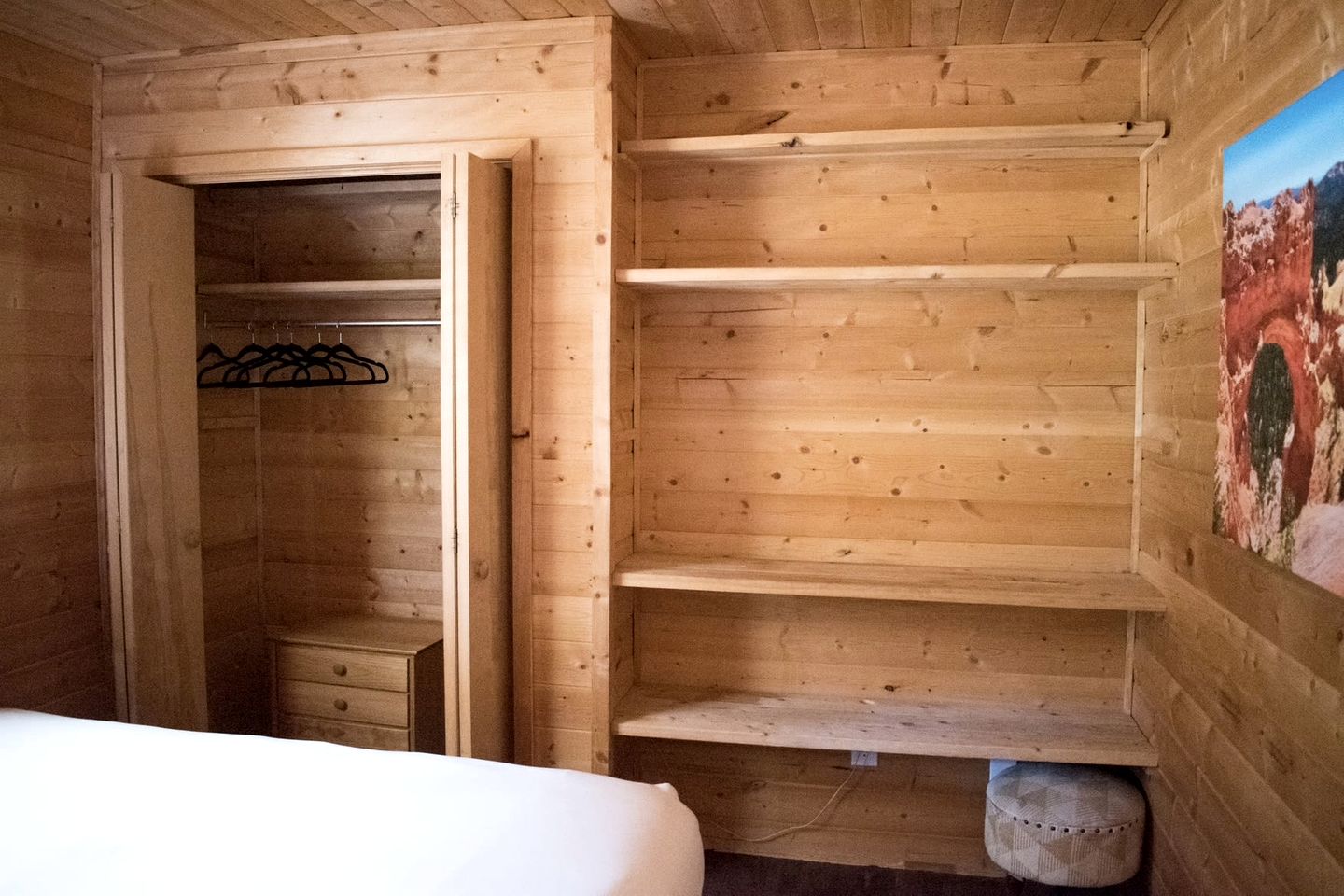 Serene Cabin Perfect for Small Group in Orderville, Utah