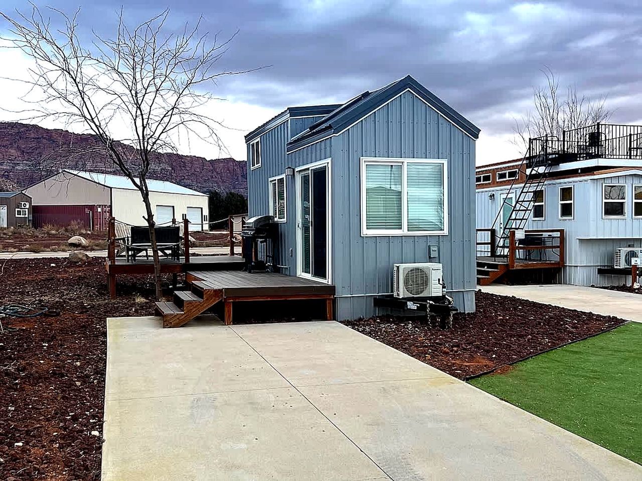 Stargazing Tiny Home with Private Deck & Hot Tub near Zion National Park, Apple Valley, Utah