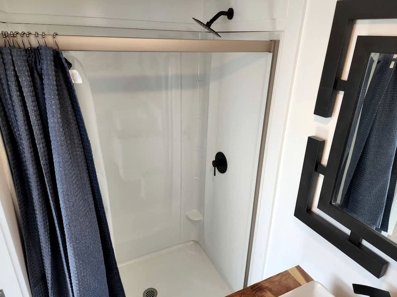 Stargazing Tiny Home with Private Deck & Hot Tub near Zion National Park, Apple Valley, Utah