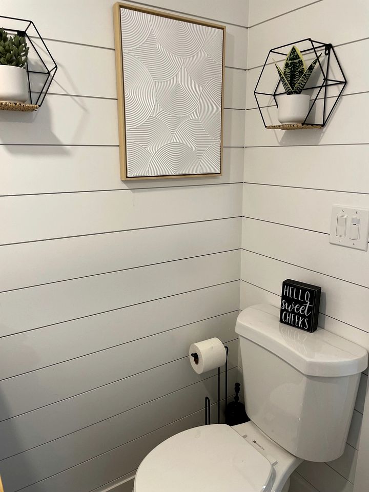 Scenic Desert-Modern Tiny Home with Private Hot Tub Near Zion National Park in Apple Valley, Utah