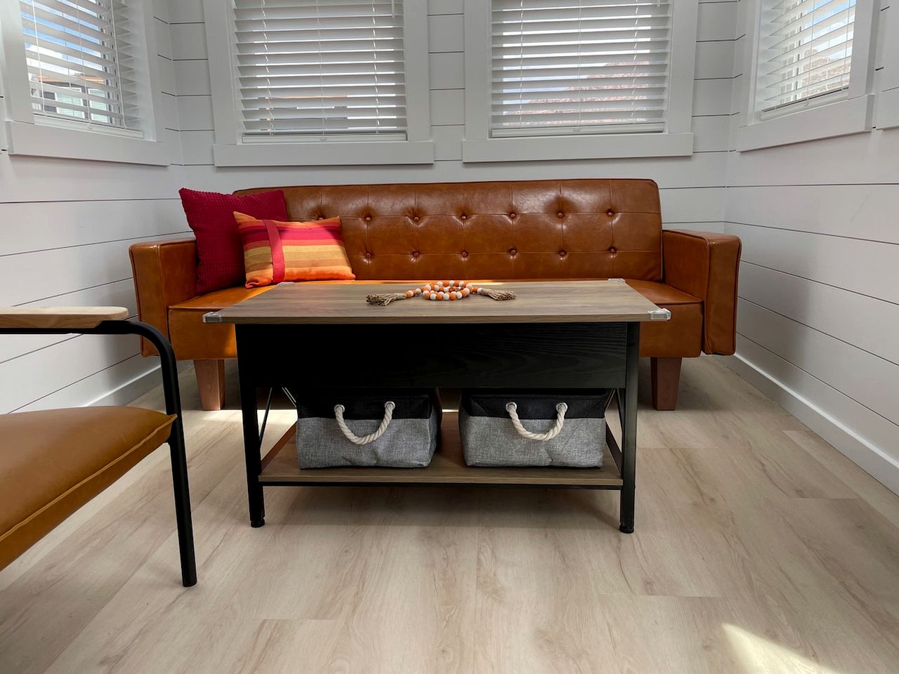 Scenic Desert-Modern Tiny Home with Private Hot Tub Near Zion National Park in Apple Valley, Utah